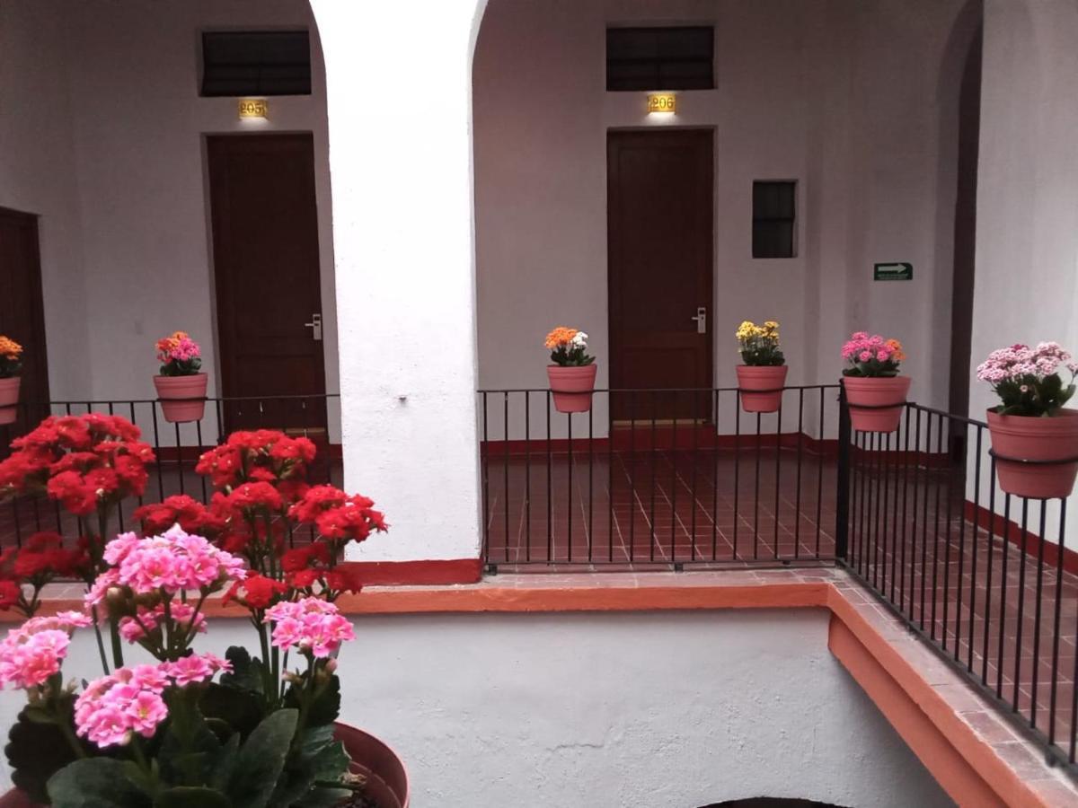 Hotel Real De Castilla Colonial Guadalajara Exterior foto